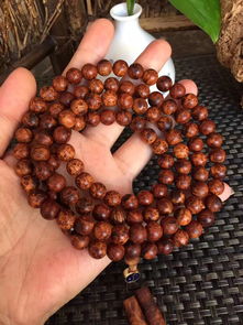 崖柏手串當(dāng)中的極品,非滿瘤疤莫屬