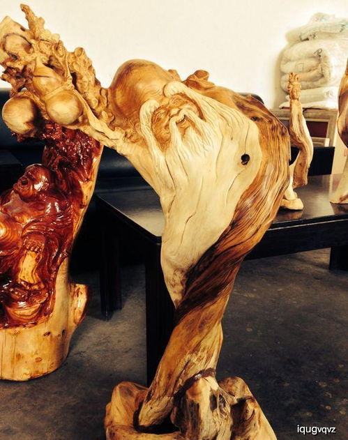 文玩崖柏收藏 自然隨性 的根雕最值錢