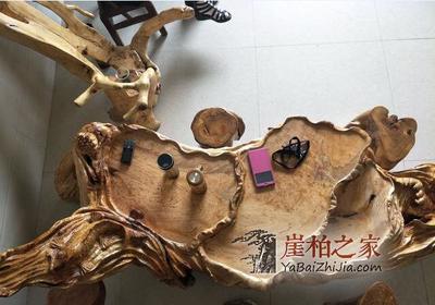 崖柏雕禪意，蓮魚寓豐年——賞析崖柏雕刻作品《蓮蓮有魚》